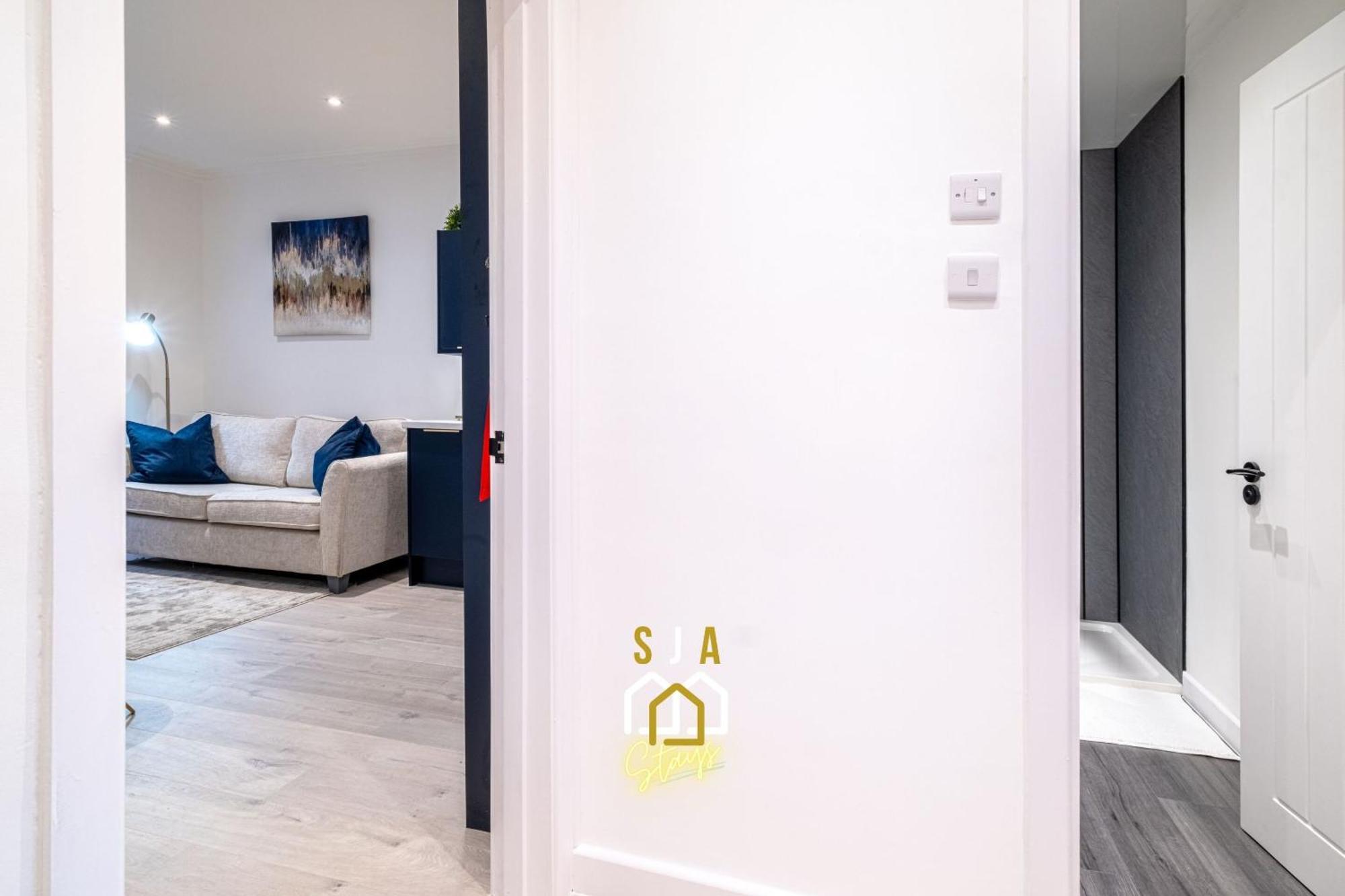 Holburn Hideaway - Sja Stays - Modern 2 Bed Apartment Aberdeen Luaran gambar